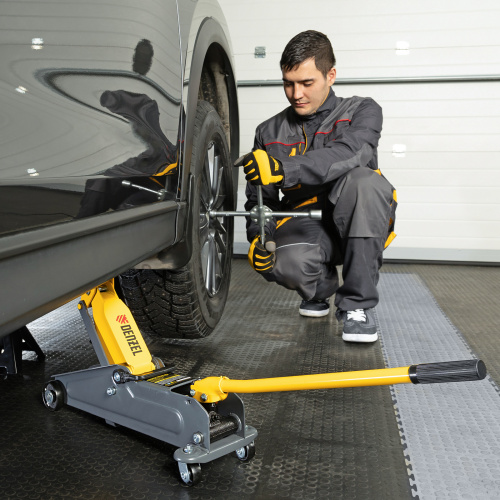 Домкрат гидравлический подкатной, 2 т, 135-385 мм Denzel по ценам производителя в Екатеринбурге с доставкой по всей России