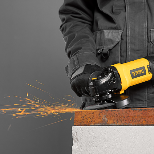 Машина шлифовальная угловая AGH125-1200A, 1200 Вт, 125 мм, 11000 об/мин Denzel по ценам производителя в Екатеринбурге с доставкой по всей России