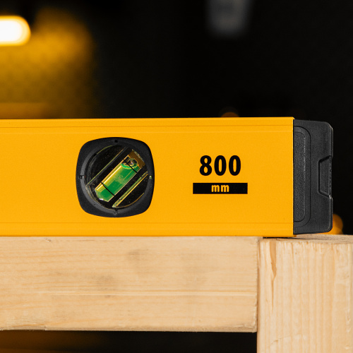 Уровень алюминиевый, магнит, фрезерованный, 3 глазка (1 зеркал.) 0,5 мм/м, 800 мм Denzel по ценам производителя в Екатеринбурге с доставкой по всей России