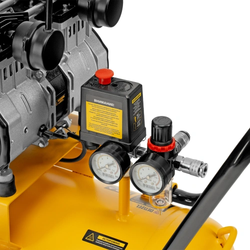 Компрессор безмасляный, малошумный DLS 3300/100, 3300 Вт,3x1100, 100 л, 570 л/мин ,блок управления Denzel по ценам производителя в Екатеринбурге с доставкой по всей России