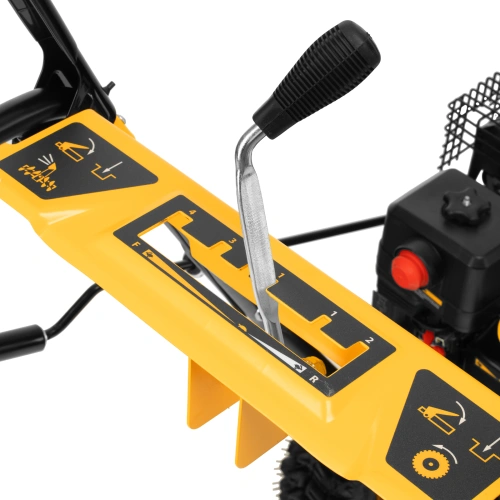 Бензиновая снегоуборочная машина SBM 610, 212 cc, ручной старт, фара Denzel по ценам производителя в Екатеринбурге с доставкой по всей России