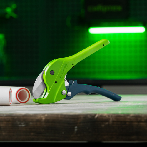 Ножницы для резки изделий из пластика, усиленные, полуавтомат, D до 35 мм Сибртех по ценам производителя в Екатеринбурге с доставкой по всей России