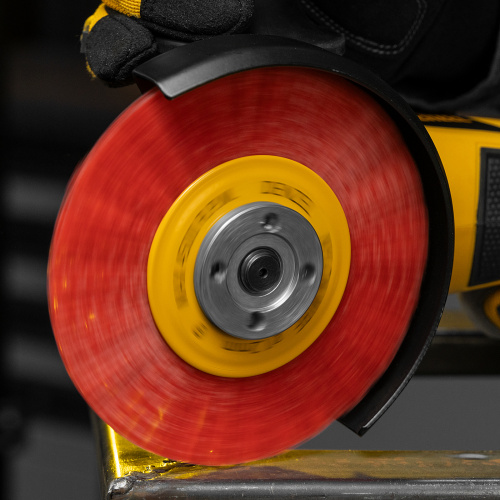 Щетка для УШМ, 125 мм, Плоская, нейлоновая щетина, посадка 22,2 мм Denzel по ценам производителя в Екатеринбурге с доставкой по всей России