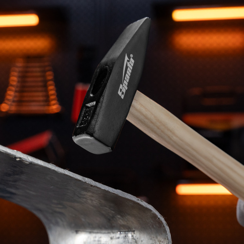 Молоток слесарный, 600 г, квадратный боек, деревянная рукоятка Sparta по ценам производителя в Екатеринбурге с доставкой по всей России