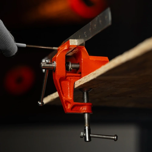 Тиски, 60 мм, крепление для стола Sparta по ценам производителя в Екатеринбурге с доставкой по всей России