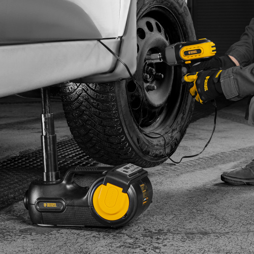 Домкрат электрогидравлический «3 в 1» (1,5 т), 12В, с гайковертом электрическим, в наборе  Denzel по ценам производителя в Екатеринбурге с доставкой по всей России