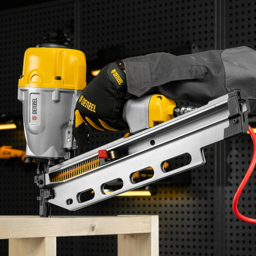 Нейлер пневматический PN2190 для гвоздей SN21 от 50 до 90 мм Denzel по ценам производителя в Екатеринбурге с доставкой по всей России