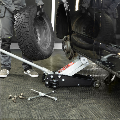 Домкрат гидравлический подкатной, 3 т, высота подъема 140-520 мм Matrix по ценам производителя в Екатеринбурге с доставкой по всей России