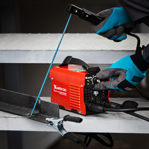 Инверторный аппарат дуговой сварки MMA-200S, 200 А, ПВ60%, диаметр электрода 1,6-5 мм MTX по ценам производителя в Екатеринбурге с доставкой по всей России