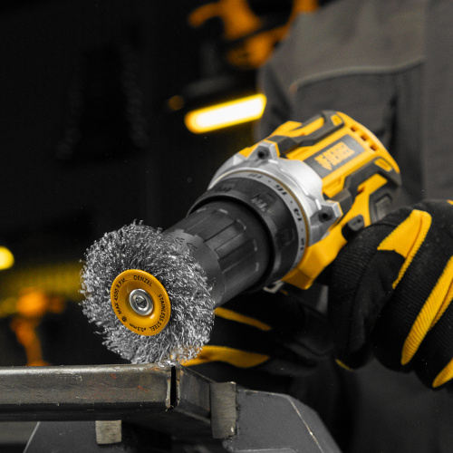 Щетка для дрели, 60 мм, Плоская, со шпилькой, нержавеющая витая проволока Denzel по ценам производителя в Екатеринбурге с доставкой по всей России