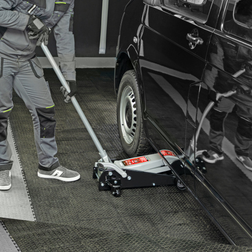 Домкрат гидравлический подкатной, 3.5 т, высота подъема 145-490 мм, с педалью Matrix по ценам производителя в Екатеринбурге с доставкой по всей России