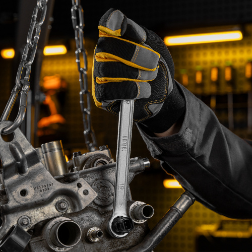 Набор инструментов, 1/2", 1/4", CrV, S2, пластиковый кейс, 82 предмета Denzel по ценам производителя в Екатеринбурге с доставкой по всей России