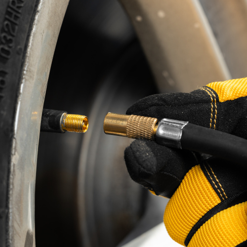 Компрессор автомобильный DС-20,12 В, 7 атм, 35 л/мин Denzel по ценам производителя в Екатеринбурге с доставкой по всей России