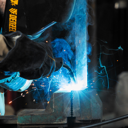 Аппарат инвертор. полуавтомат. cварки IMIG-200, 200 А, ПВ 60%, катушка 5 кг Denzel по ценам производителя в Екатеринбурге с доставкой по всей России