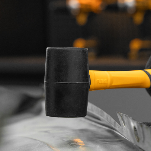 Киянка резиновая, 225 г, черная, фибергласовая рукоятка c TPR покрытием Denzel по ценам производителя в Екатеринбурге с доставкой по всей России