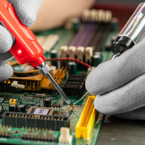 Паяльник беспроводной 4.5 В, 8 Вт, 350°С, припой 10 г, работа от элементов питания 3хАА Matrix по ценам производителя в Екатеринбурге с доставкой по всей России