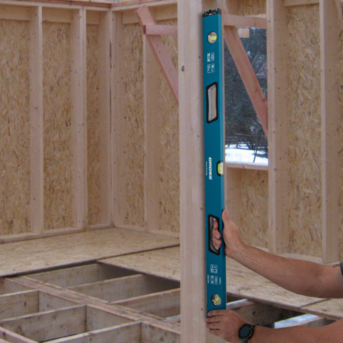 Уровень алюминиевый, 1000 мм, усиленный с ударопрочными заглушками, рукоятки, 3 глазка Gross по ценам производителя в Екатеринбурге с доставкой по всей России