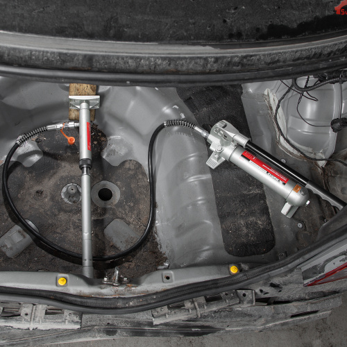 Растяжка гидравлическая, 4 т, набор из 17 предметов, 7 сменных насадок, в пластиковом кейсе Matrix по ценам производителя в Екатеринбурге с доставкой по всей России