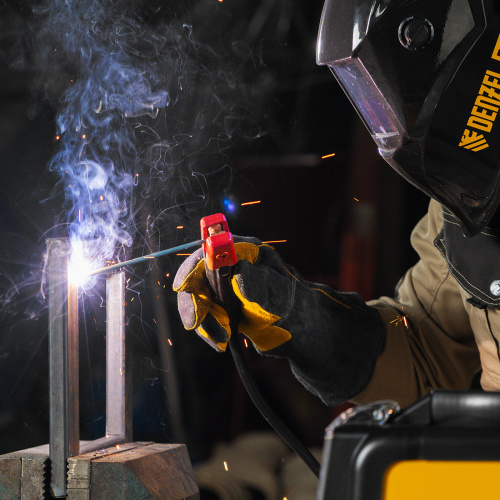 Аппарат инвертор. дуговой сварки SDM-220 Top, 220 А, ПВ 60% кейс Denzel по ценам производителя в Екатеринбурге с доставкой по всей России