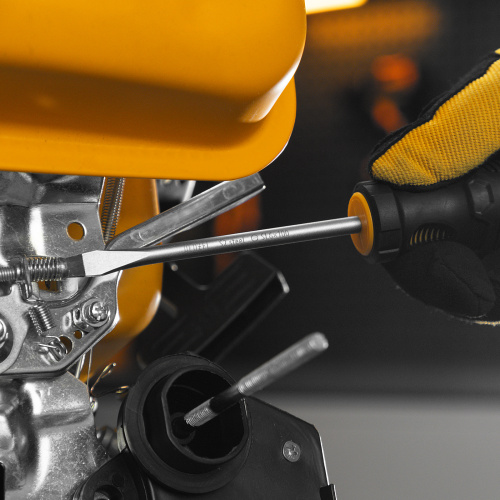 Отвертка, SL6x100 мм, S2, 3к рукоятка Denzel по ценам производителя в Екатеринбурге с доставкой по всей России