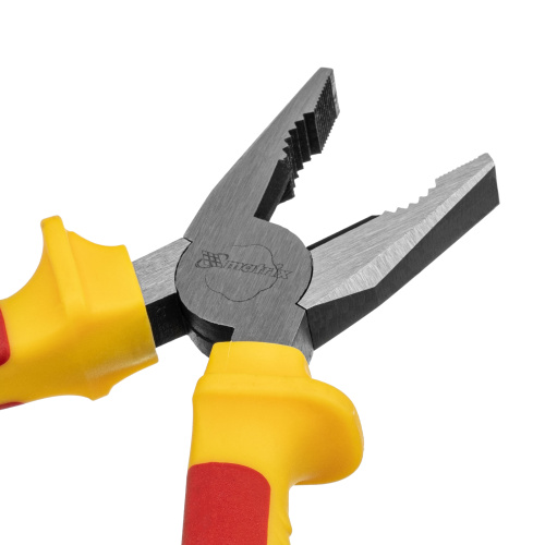 Плоскогубцы комбинированные, Insulated, 160 мм, двухкомпонентные рукоятки Matrix Professional по ценам производителя в Екатеринбурге с доставкой по всей России
