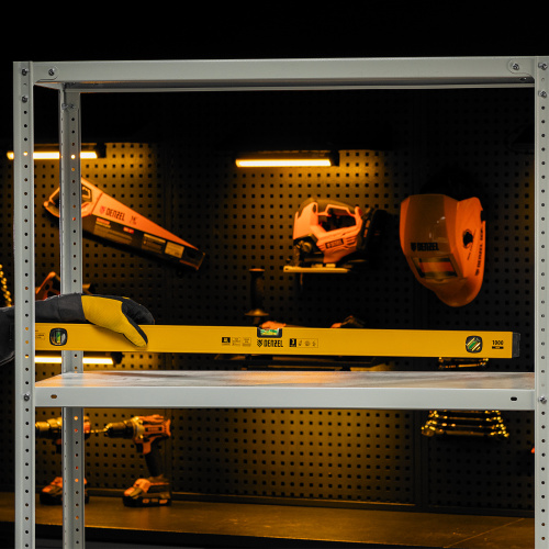 Уровень алюминиевый, магнит, фрезерованный, 3 глазка (1 зеркал.) 0,5 мм/м, 1000 мм Denzel по ценам производителя в Екатеринбурге с доставкой по всей России