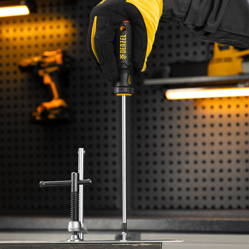 Отвертка, PH2х200 мм, S2, 3к рукоятка Denzel по ценам производителя в Екатеринбурге с доставкой по всей России