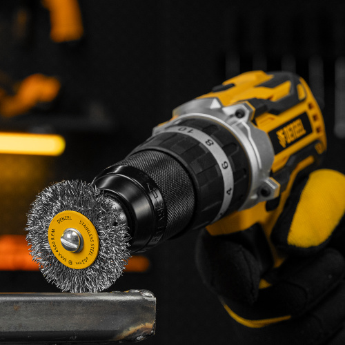 Набор щеток для дрели, 5 Плоских 25-38-50-63-75 мм, шпилька, нерж. вит. проволока Denzel по ценам производителя в Екатеринбурге с доставкой по всей России