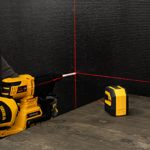 Лазерный уровень LX 02 Red, 20 м, 635 нм, резьба 1/4" Denzel по ценам производителя в Екатеринбурге с доставкой по всей России