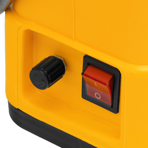 Опрыскиватель ранцевый аккумуляторный D-16LA, 16 л, 12 В, 8 Ач Denzel по ценам производителя в Екатеринбурге с доставкой по всей России