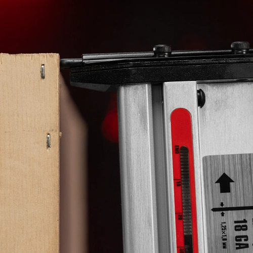 Нейлер-степлер пневматический 2 в 1, с регулировкой глубины забивания, гвозди 18GA, скобы 18GA Matrix по ценам производителя в Екатеринбурге с доставкой по всей России