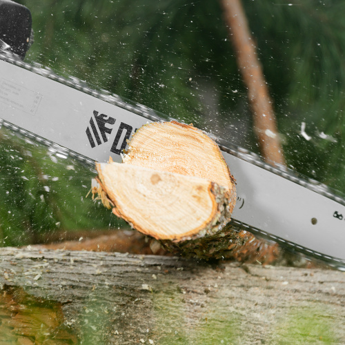 Пила цепная электрическая EDS-2200, 2.2 кВт,продольная, шина 45 см, шаг 3/8, паз 1.3 мм, 62 звена Denzel по ценам производителя в Екатеринбурге с доставкой по всей России