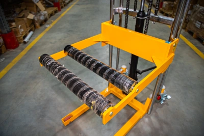 Штабелер гидравлический 0,4 т 1,5 м TOR PF4150R для рулонов купить в Москве с доставкой по всей России | ProtosMarket.ru