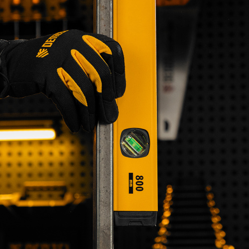 Уровень алюминиевый, магнит, фрезерованный, 3 глазка (1 зеркал.) 0,5 мм/м, 800 мм Denzel по ценам производителя в Екатеринбурге с доставкой по всей России