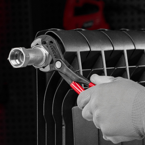 Клещи переставные 180 мм, кнопочный механизм, хром-ванадий, обливные рукоятки Matrix по ценам производителя в Екатеринбурге с доставкой по всей России