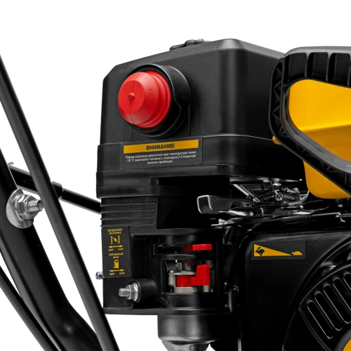 Бензиновая снегоуборочная машина SB 560 LP, 212 cc, электростартер, фара Denzel по ценам производителя в Екатеринбурге с доставкой по всей России