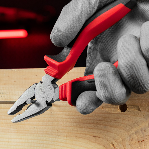 Плоскогубцы комбинированные, 160 мм, хром-ванадий, двухкомпонентные рукоятки Matrix по ценам производителя в Екатеринбурге с доставкой по всей России