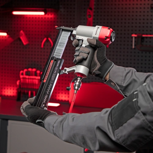 Нейлер-степлер пневматический 2 в 1, гвозди 18GA длина 10-50 мм, скобы 18GA длина 25-40 мм Matrix по ценам производителя в Екатеринбурге с доставкой по всей России