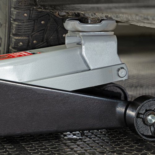 Домкрат гидравлический подкатной, 3.5 т, высота подъема 145-490 мм, с педалью Matrix по ценам производителя в Екатеринбурге с доставкой по всей России