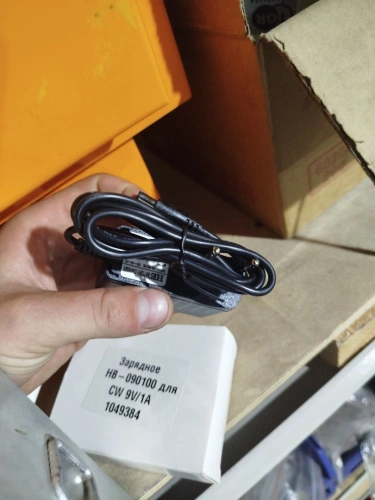 Зарядное устройство HB-090100 для тележек CW 9V/1A (Charger) горизонтальное по ценам производителя в Екатеринбурге с доставкой по всей России
