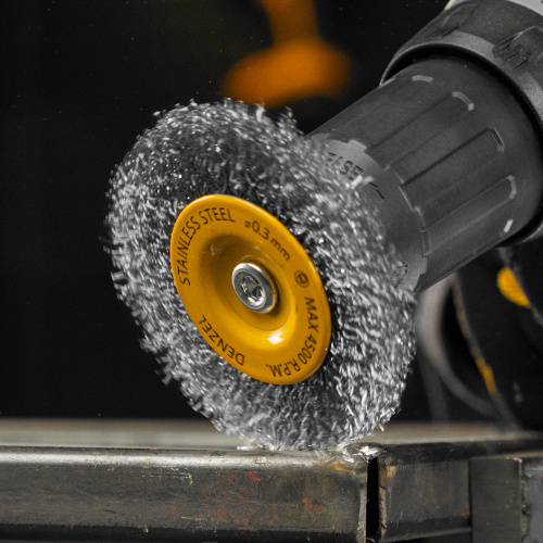 Щетка для дрели, 75 мм, Плоская, со шпилькой, нержавеющая витая проволока Denzel по ценам производителя в Екатеринбурге с доставкой по всей России