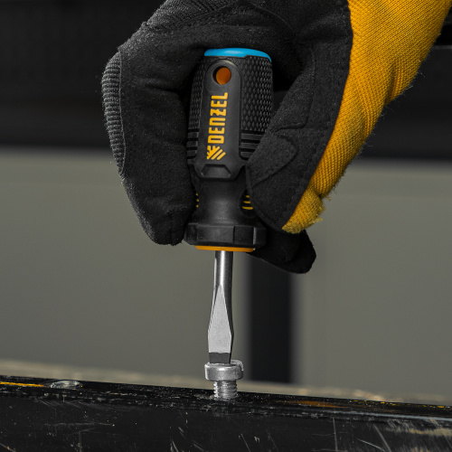 Отвертка SL6x38 мм, CrV, трехкомпонентная рукоятка Denzel по ценам производителя в Екатеринбурге с доставкой по всей России