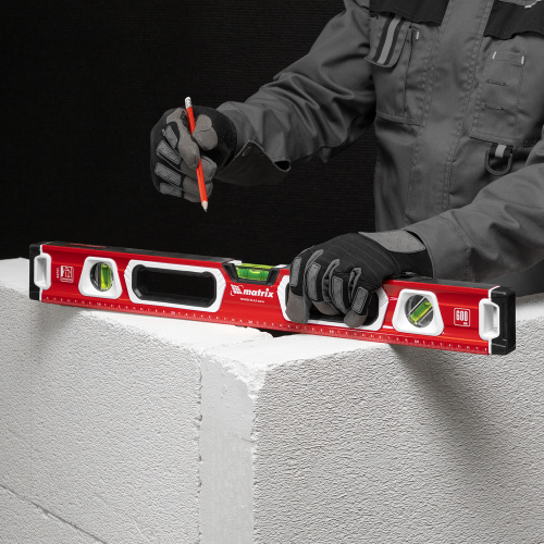 Уровень алюминиевый, магнит, фрезерованный, 3 глазка (1 зеркальный) двухкомпонентные рукоятки, 600 мм Matrix по ценам производителя в Екатеринбурге с доставкой по всей России