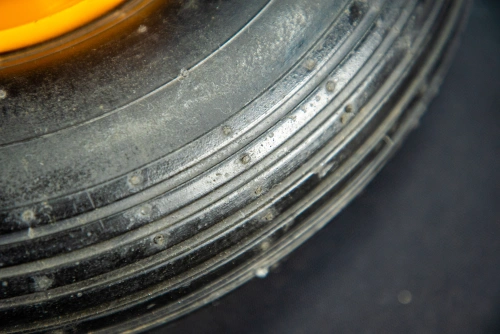 Колесо пневматическое резиновое 330 мм 13x4.00-6 по ценам производителя в Екатеринбурге с доставкой по всей России