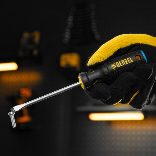 Отвертка, SL5x100 мм, S2, 3к рукоятка Denzel по ценам производителя в Екатеринбурге с доставкой по всей России