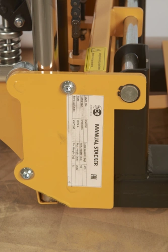 Штабелер гидравлический 0,4 т 1,5 м TOR PJ4150 облегченный по ценам производителя в Екатеринбурге с доставкой по всей России