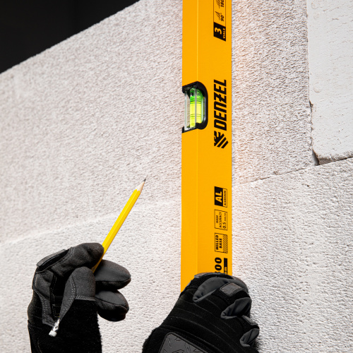 Уровень алюминиевый, 1500 мм, фрезерованный, 3 глазка Denzel по ценам производителя в Екатеринбурге с доставкой по всей России