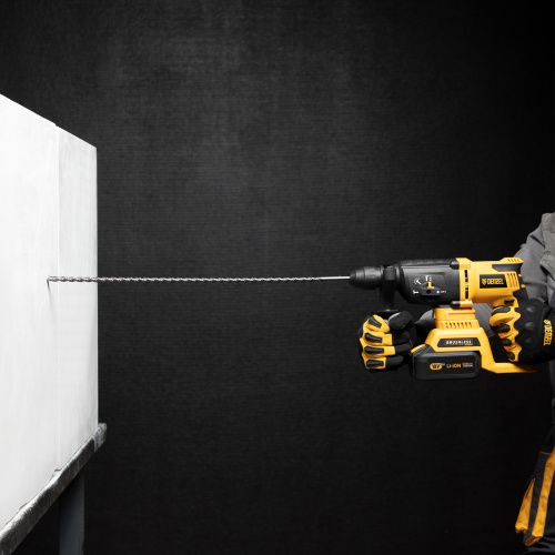 Бур по бетону, двойная спираль, три пылеотводящие кромки, 10 x 600 мм DENZEL по ценам производителя в Екатеринбурге с доставкой по всей России