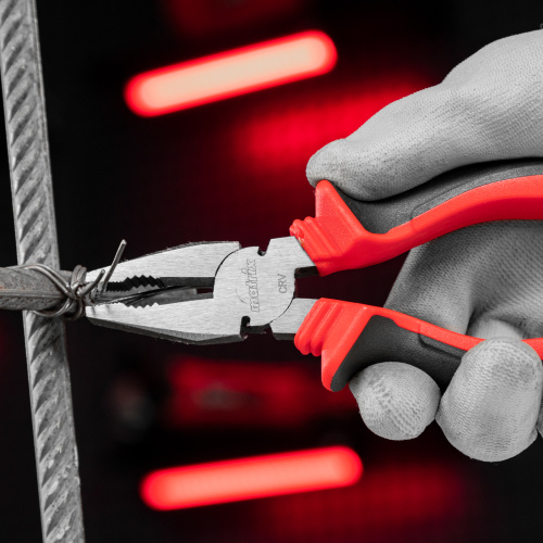 Плоскогубцы комбинированные, 160 мм, хром-ванадий, двухкомпонентные рукоятки Matrix по ценам производителя в Екатеринбурге с доставкой по всей России