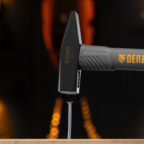 Молоток слесарный, 300 г, кованый, фибергласовая рукоятка c TPR покрытием Denzel по ценам производителя в Екатеринбурге с доставкой по всей России